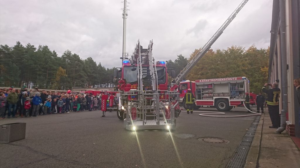 neue Drehleiter für die Feuerwehr Weißwasser